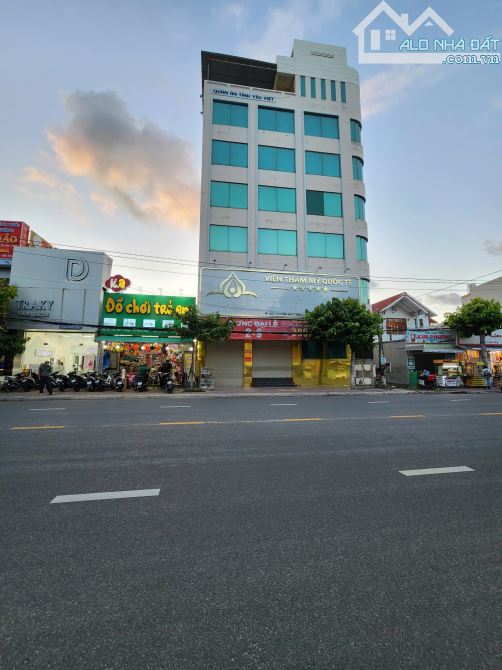 Cần bán hoặc cho thuê tòa nhà 1 trệt 4 lầu mặt tiền đường Tôn Đức Thắng kinh doanh sầm uất - 9