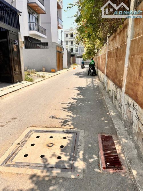 Bán Nhà Cấp 4, DT 97m2, Hẻm 122 Đường 11 Trường Thọ Thủ Đức - 2