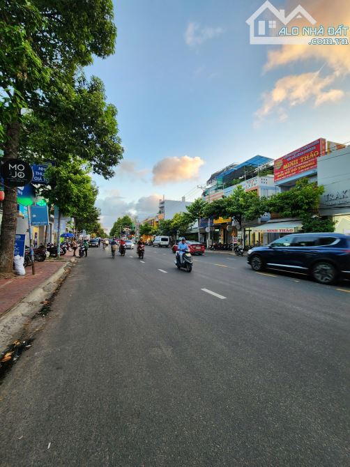 Cần bán hoặc cho thuê tòa nhà 1 trệt 4 lầu mặt tiền đường Tôn Đức Thắng kinh doanh sầm uất - 10