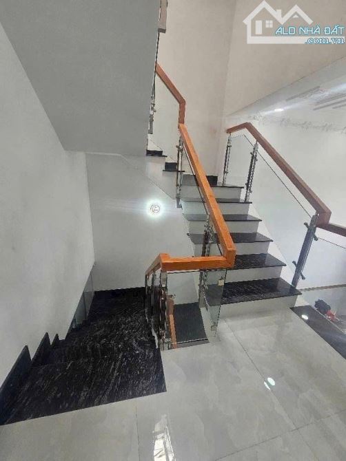 90M- 9,4 Tỷ - 4 TẦNG - PHAN VĂN HƠN- TÂN THỚI NHẤT Q12 - ĐƯỜNG 10M, XE Ô TÔ QUAY ĐẦU - 5