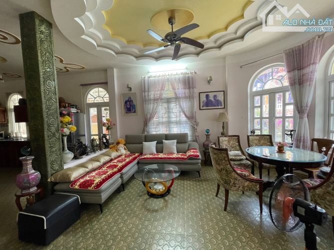Biệt thự tại phường Tây Nha Trang. Đường hẻm Lương Định Của ❇️250m2, ngang 11.5m2 giá 6 tỷ - 9