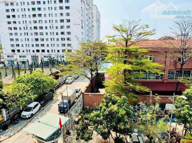 90M- 9,4 Tỷ - 4 TẦNG - PHAN VĂN HƠN- TÂN THỚI NHẤT Q12 - ĐƯỜNG 10M, XE Ô TÔ QUAY ĐẦU - 9