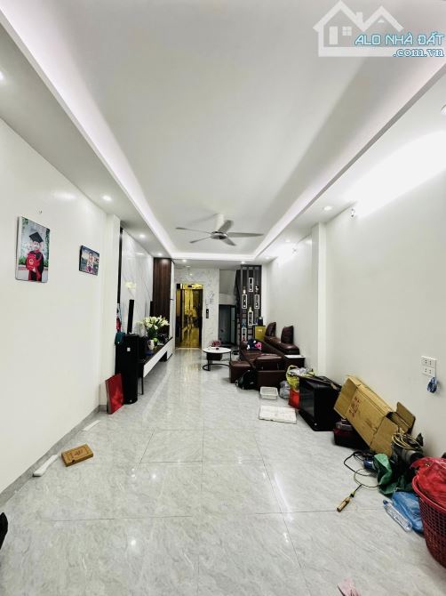 Phố Tân Mai, ô tô đỗ cửa, nhà phân lô, 6 tầng TM, DT 41/52T1, MT 3.7m, giá 14 tỷ. - 1