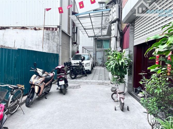 Bán nhà giá rẻ, 60 m2, giá nhỉnh 3 tỷ có 1 không 2, ô tô vào tận nhà, Trâu Quỳ, Gia Lâm - 1