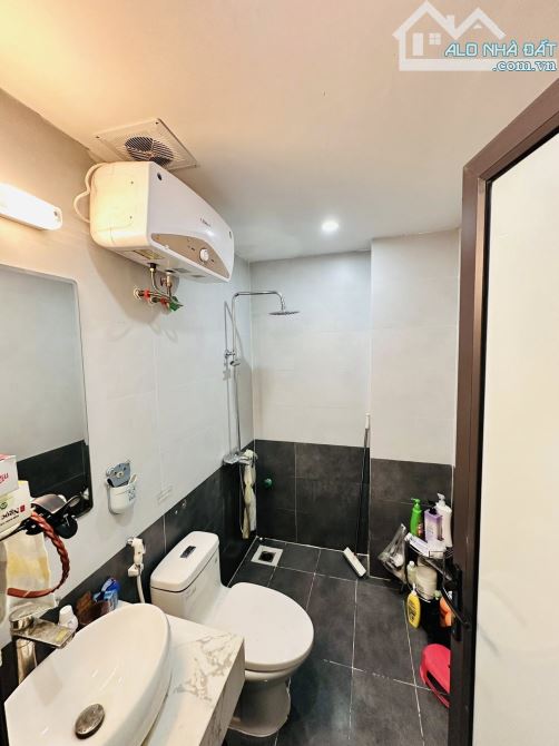 Phố Tân Mai, ô tô đỗ cửa, nhà phân lô, 6 tầng TM, DT 41/52T1, MT 3.7m, giá 14 tỷ. - 6