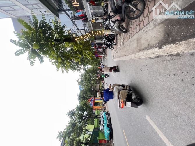 🚨 NHÀ CẤP 4 MP  DƯƠNG VĂN BÉ 🚨  📐120m² mặt phố hiếm còn sót lại 📍1 mặt phố - 2 mặt ngõ