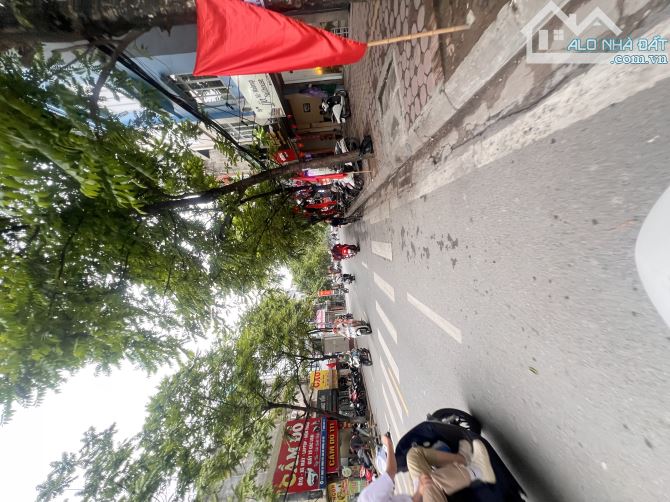 🚨 NHÀ CẤP 4 MP  DƯƠNG VĂN BÉ 🚨  📐120m² mặt phố hiếm còn sót lại 📍1 mặt phố - 2 mặt ngõ - 1
