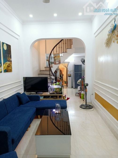 Giáp Nhị/ Hoàng Mai/ DT 40M² x5 Tầng/ Lô góc/ Nhỉnh 8tỷ - 2