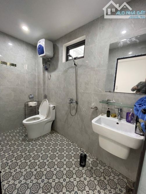 Giáp Nhị/ Hoàng Mai/ DT 40M² x5 Tầng/ Lô góc/ Nhỉnh 8tỷ - 3