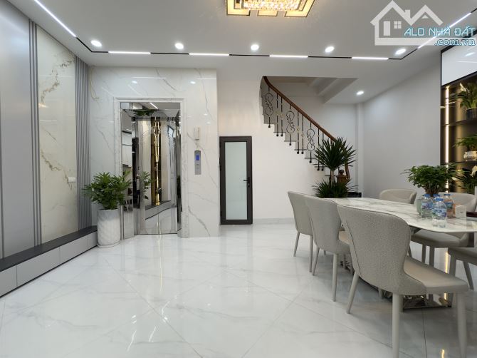 Nhà 40m2*5T Thang Máy đầu Đường Tam Trinh-Minh Khai, vị trí đẹp. SĐCC - 1