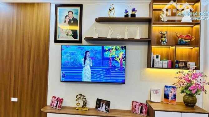Tương Mai, diện tích 42/45m, 7tầng. MT 4.2m. Giá 15.9 tỷ Hoàng Mai - 2