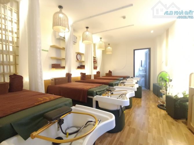Cho thuê nhà  6 tầng 8 phòng thang máy đường Chính Hữu, Sơn Trà. giá 42tr.làm spa phù hợp - 2