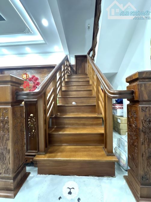Bán nhà đường số 11, Hiệp Bình Phước, Thủ Đức, TP HCM. DT 117m2, 3 tầng, sổ hồng. Giá - 2