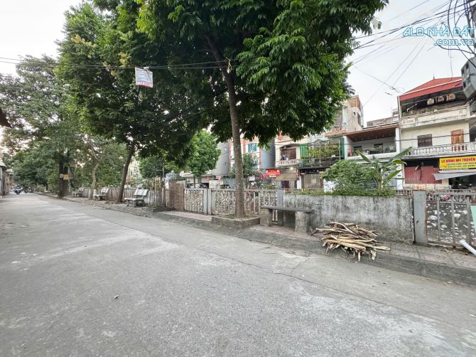 Hà Trì - Hà Đông nhà đẹp ở luôn - ô tô đỗ cửa - vài bước ra phố! - 2