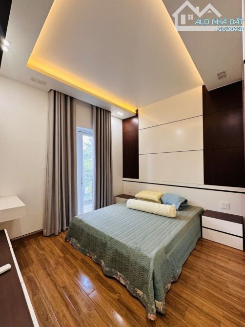 Bán nhà đường số 11, Hiệp Bình Phước, Thủ Đức, TP HCM. DT 117m2, 3 tầng, sổ hồng. Giá - 4