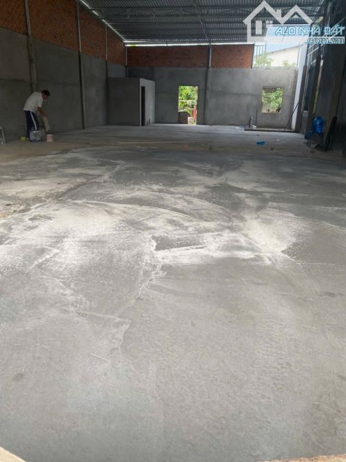 Cho thuê mặt bằng kinh doanh 180m2 ngang 9m tại TP Bến Tre - 2
