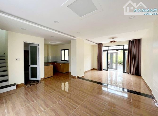 Nhà phố 2 tầng - 7.3×11m (80.3m²) - Đường nhựa ô tô - Gần cầu Long Kiểng - chỉ 5.x tỷ (tl) - 1
