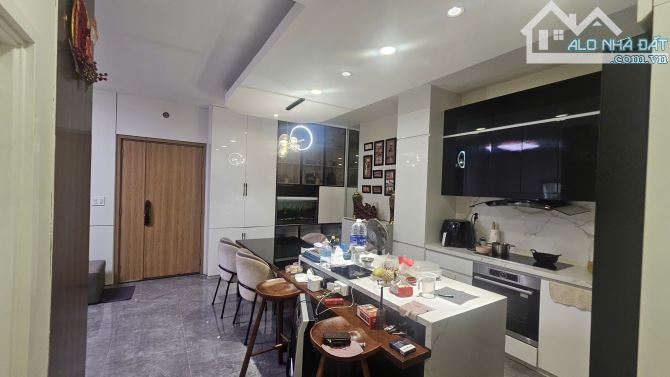 Bán Chung Cư Căn 3PN - Oriental Plaza 685 Đường Âu Cơ