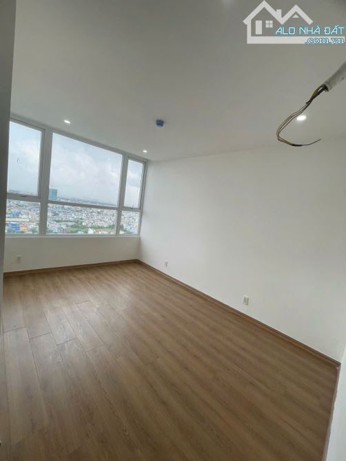 Bán Căn Hộ Western Capital 68m2 Quân 6 - 1
