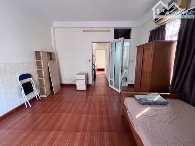Cho thuê nhà nguyên căn Trung Kính, Cầu Giấy.  DT 45m2, 4 tầng. 4 ngủ. Giá 15 triệu/tháng - 1