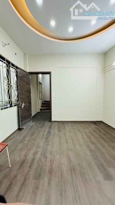 Nhà mặt tiền rộng 7m gần nhà hát lớn phố Đinh Tiên Hoàng giá 6.6 tỷ oto đỗ - 2
