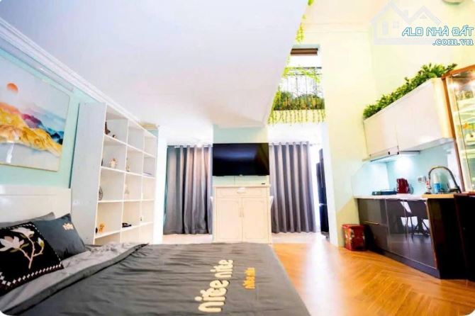 Bán căn homestay Hàng Buồm Hoàn Kiếm 30mx2T chỉ 4.9 tỷ 3 ngủ cách phố 10m Hồ Gươm Lãn Ông - 2