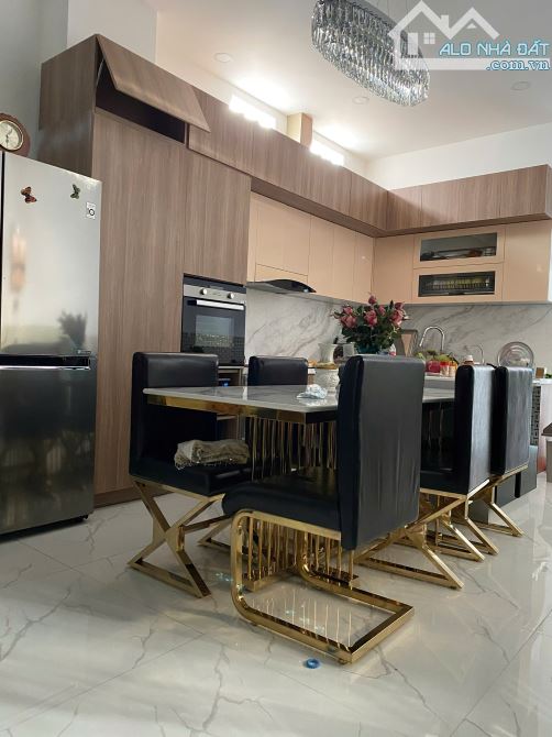 Kế chợ Nhị Thiên Đường- Bùi Minh Trực - P. 5 – Q. 8 - DT: 4*20m- Nhỉnh 7 Tỷ - 2