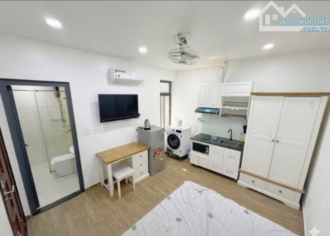 TÒA CHDV NGAY LÊ VĂN SỸ- 140M2- MT 10M- 15 PHÒNG- THU NHẬP 80tr- XE HƠI ĐỖ - 2