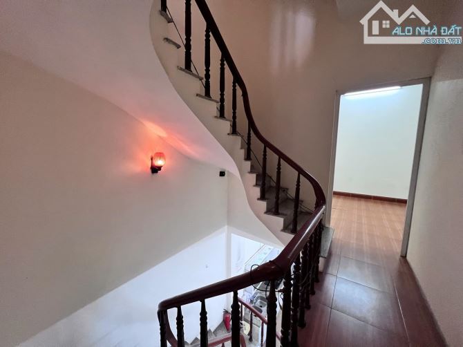 Cho thuê nhà nguyên căn Trung Kính, Cầu Giấy.  DT 45m2, 4 tầng. 4 ngủ. Giá 15 triệu/tháng - 3