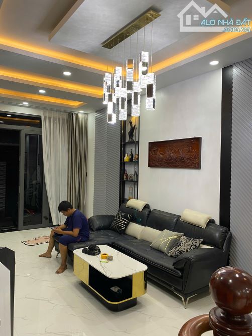 Kế chợ Nhị Thiên Đường- Bùi Minh Trực - P. 5 – Q. 8 - DT: 4*20m- Nhỉnh 7 Tỷ - 3