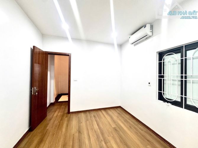 BÁN GẤP NHÀ PHỐ NGUYỄN CÔNG HOAN - BA ĐÌNH - HÀ NỘI - 4