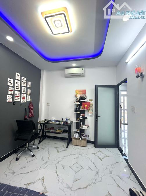 Nhà đẹp giá rẻ ngay trung tâm Hóc Môn - 6
