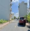 2 lô đất đấu giá Cự Khối vỉa hè oto tránh view hồ 30ha dt 75m2 mt 5m 1x tỷ