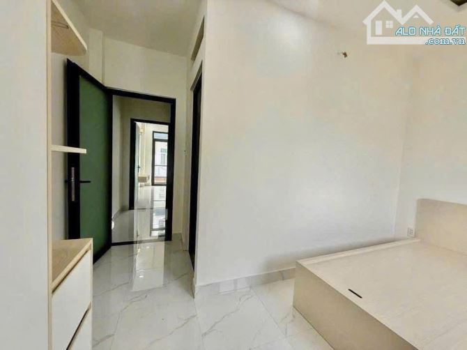 Nhà đẹp 1trệt 3 lầu 4 PN 5wc đg Nguyễn xiển Q9 gần VinQ9 - 2