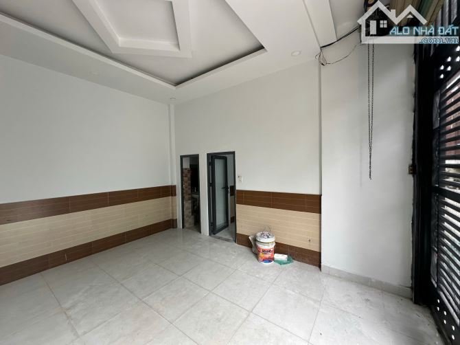 cầm 5tỷ mua nhà TP Hóc Môn đường Phạm Thị Giây góc 2 mặt tiền DT:82m2 ngang 5m x 17m - 6