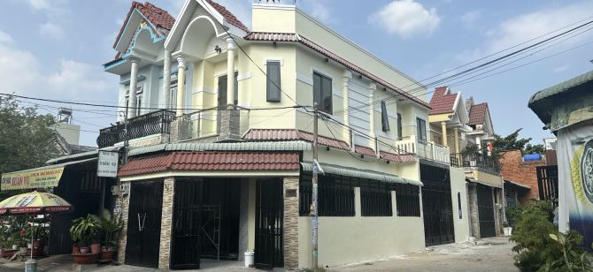 cầm 5tỷ mua nhà TP Hóc Môn đường Phạm Thị Giây góc 2 mặt tiền DT:82m2 ngang 5m x 17m - 9
