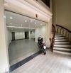 Cho thuê nhà mặt đường Lương Khánh Thiện-Lô góc 180m2-Ngang 7m-Có thang máy-Giá thuê 60 tr