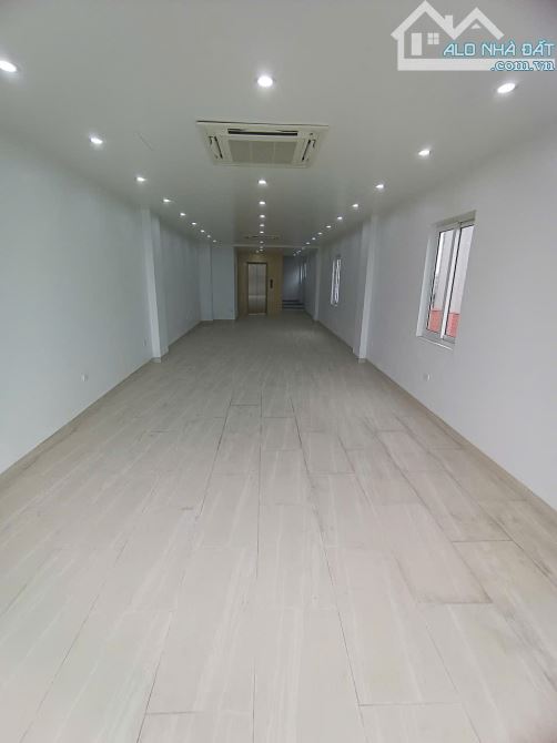 Cho thuê nhà MP Quang Trung, Hà Đông 85m2, 6 tầng, thông sàn, thang máy, giá 40tr