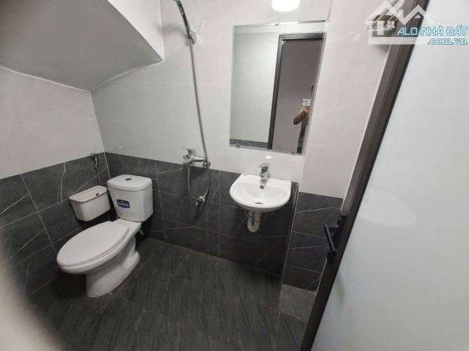 Cho thuê nhà nguyên căn ở Đỗ Xuân Hợp, Nam Từ Liêm giá chỉ 9 triệu - 1