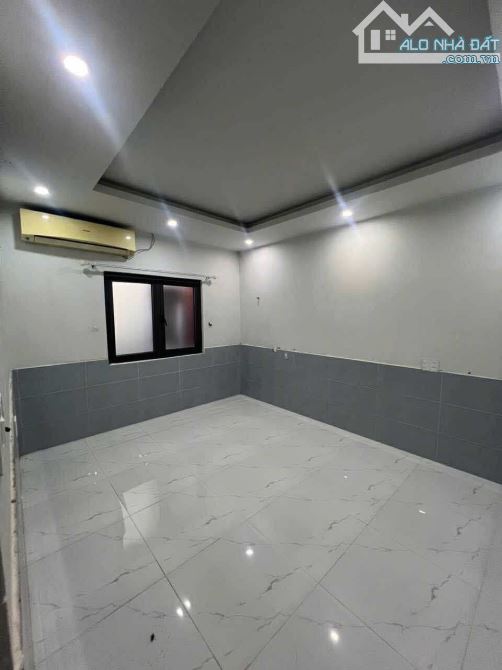 VỊ TRÍ VÀNG - NHÀ C4 NGUYỄN VĂN LINH - KHU CÁN BỘ Ở - Kiệt Oto thông tứ hướng - 2