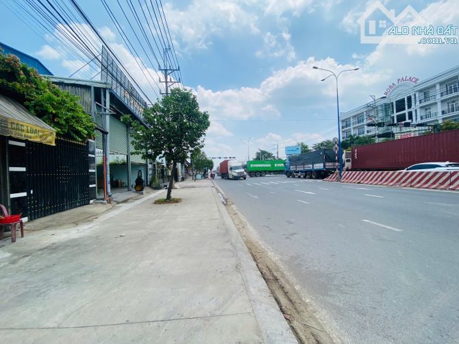 Bán đất 1886m2, mặt tiền đường ĐT.743 p. An Phú gần Vòng Xoay An Phú - 3