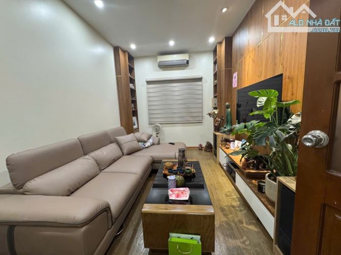 Hiếm!Bán nhà mặt phố Quan Nhân, Thanh Xuân 42m2 x 5T, 9.5 tỷ, 2 mặt thoáng, Kinh doanh nhỏ - 3