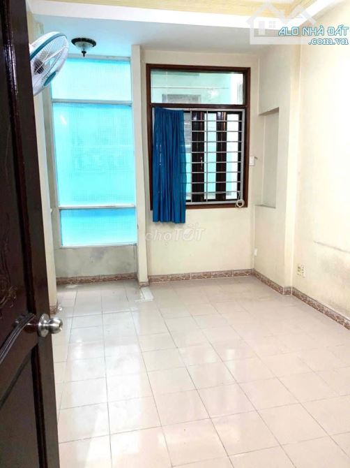 Cho thuê NR 3PN, 3WC tại Võ Văn Kiệt, 12 triệu, 128m2, Q5, HCM hàng hot vào ở ngay