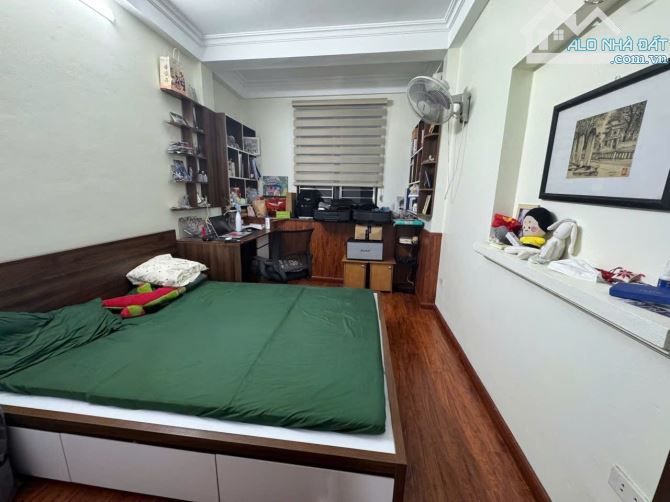 BÁN NHÀ LÔ GÓC GIÁP NHẤT, THANH XUÂN 45M2 5T 10.9 TỶ- NGÕ THÔNG KINH DOANH NHỎ - 4