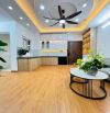 Chị gái em chuyển sang nhà to hơn nên cần bán căn CC 2 phòng ngủ full nội thất Kim Văn