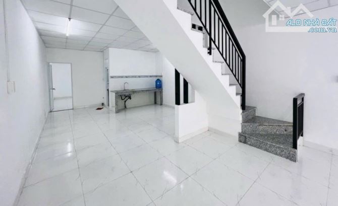 Bán nhà đường số 11, Phường Trường Thọ, Thủ Đức, TP HCM. DT 97m2, 2 Tầng, 4PN. Giá 5.9
