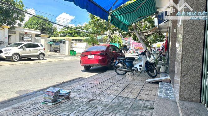 Bán nhà 3 tầng mặt tiền kinh doanh đường Âu Cơ khu bàn cờ trung tâm thành phố Nha Trang
