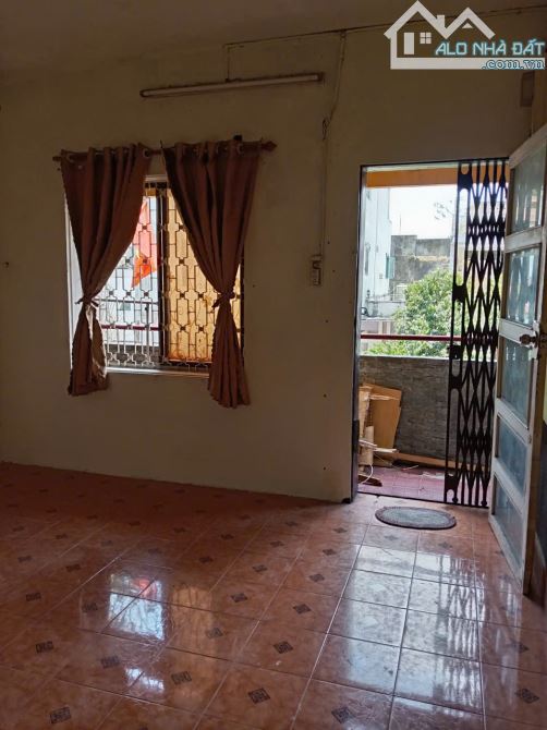 Cho thuê chung cư 3 ngủ, vị trí đẹp cc Bùi Hữu Nghĩa, Quận 5,TPHCM
