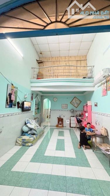 NHÀ 2 TẦNG 42M2 NGAY NGÃ 4 AN SƯƠNG – BÀ ĐIỂM - HÓC MÔN – GIÁ CHỈ 3,25 TỶ - 1
