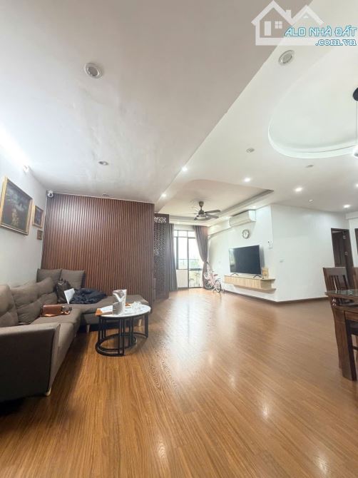 🔥 CĂN HỘ LÔ GÓC OCT3B RESCO - 118M2 4PN - FULL NỘI THẤT CAO CẤP Ở NGAY CHỈ HƠN 7 TỶ - 2